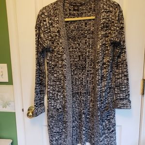 Evelyn Taylor sweater size medium black and gray